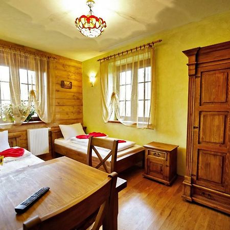 Stary Lwów Acomodação com café da manhã Korczyna  Exterior foto