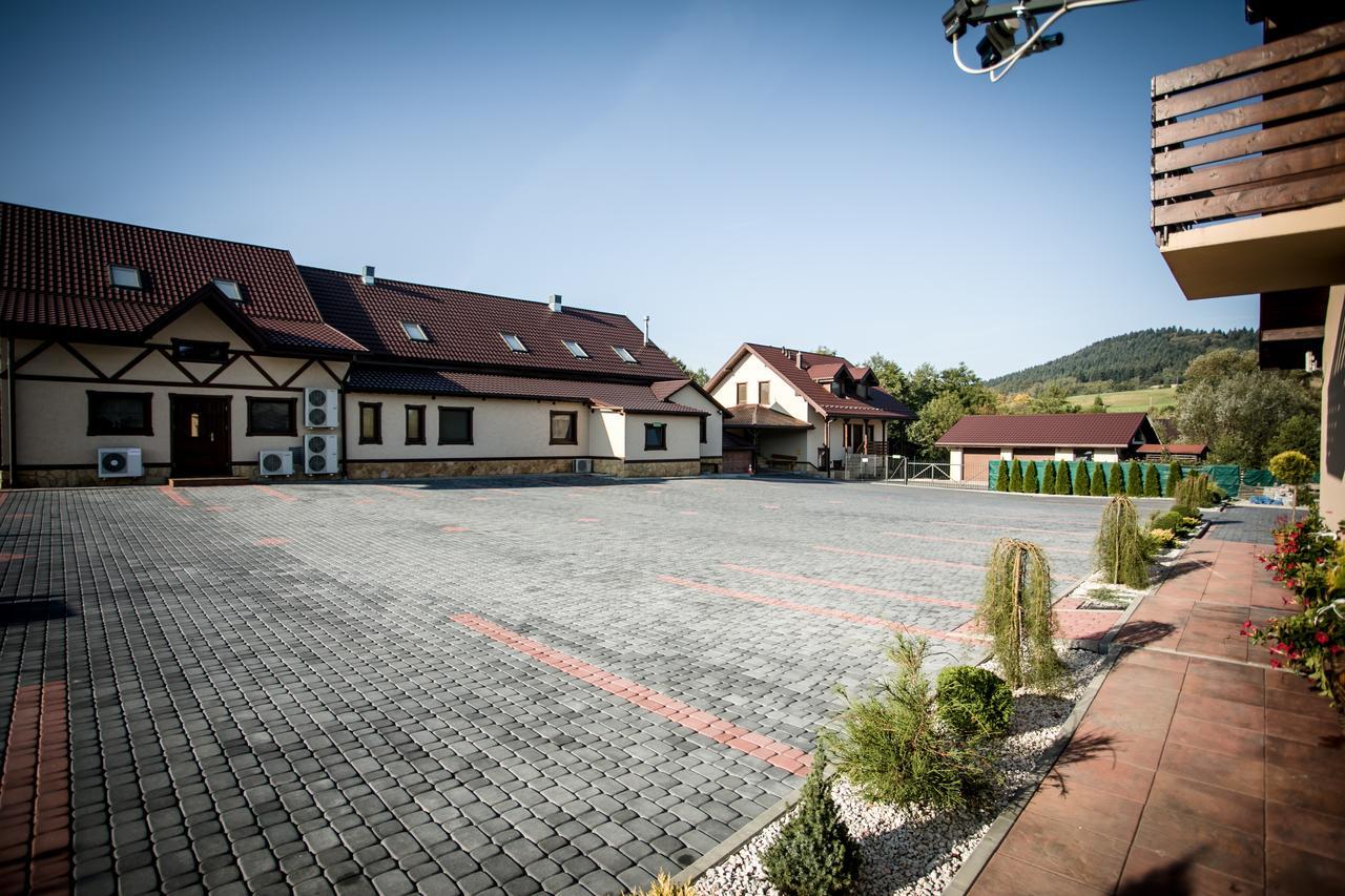 Stary Lwów Acomodação com café da manhã Korczyna  Exterior foto