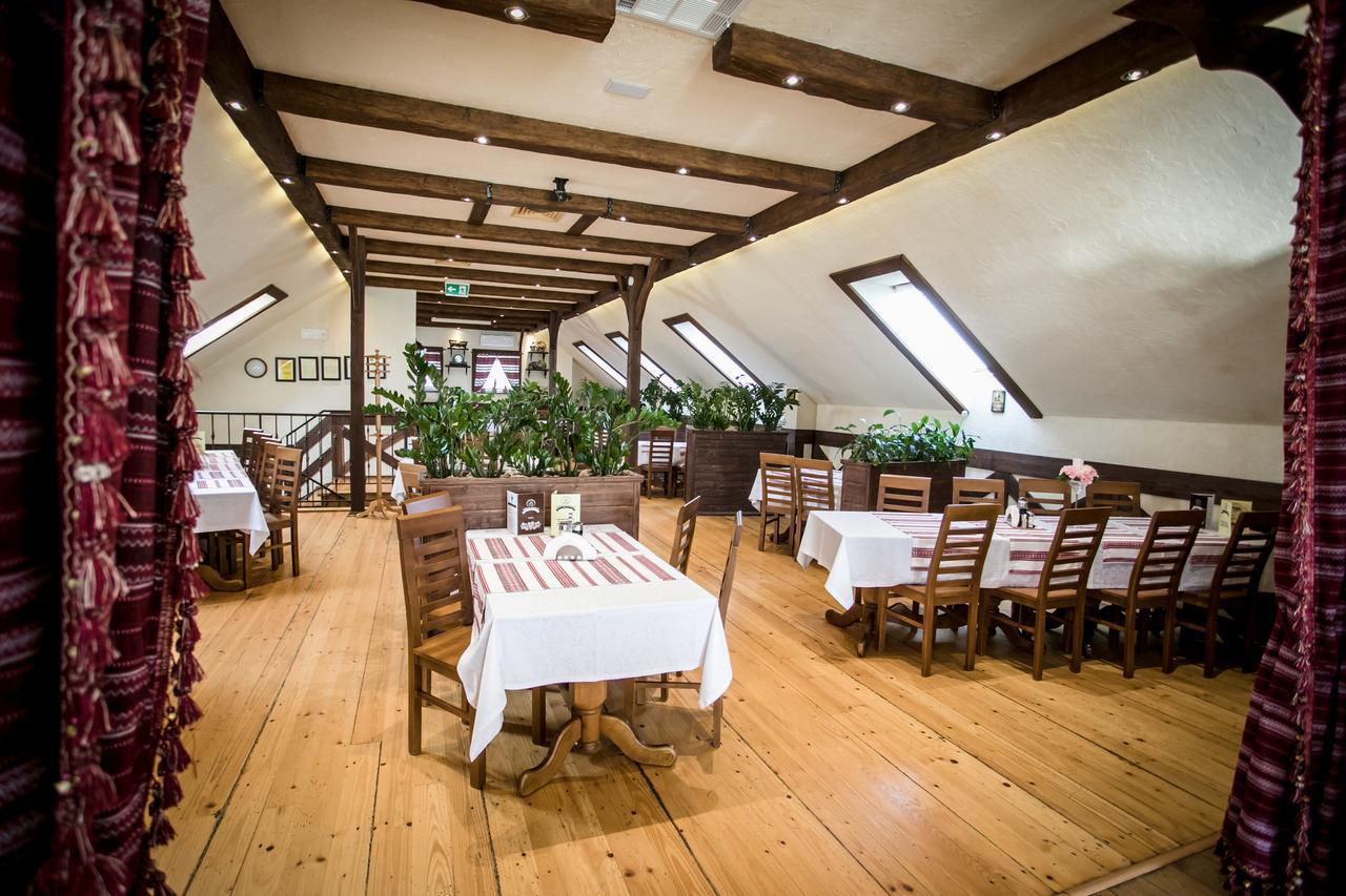 Stary Lwów Acomodação com café da manhã Korczyna  Exterior foto