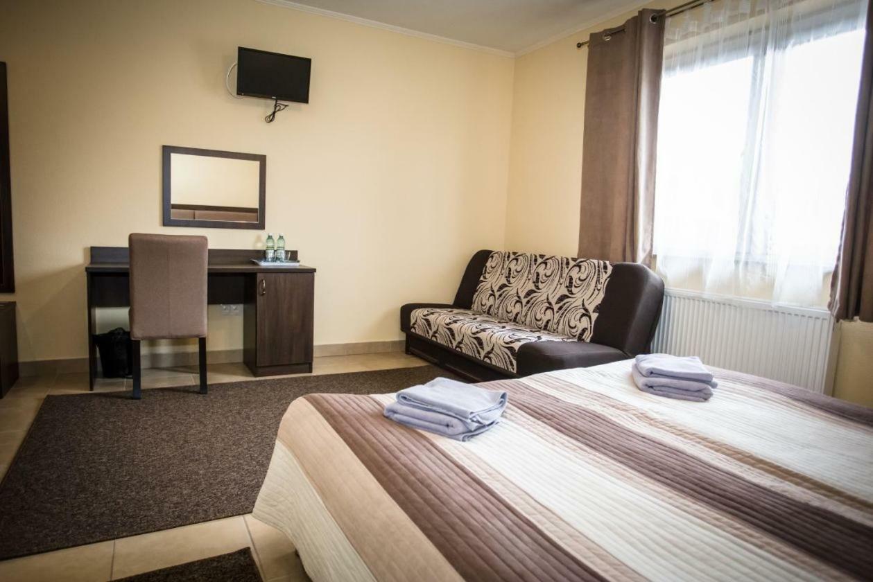 Stary Lwów Acomodação com café da manhã Korczyna  Exterior foto